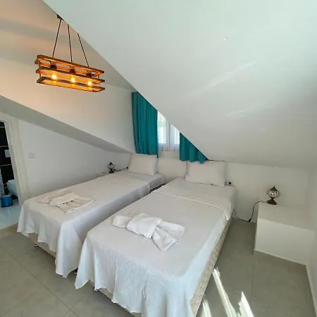 White House, 4 Bedroom, Large Private Pool, Close To Amenities 빌라 페티예