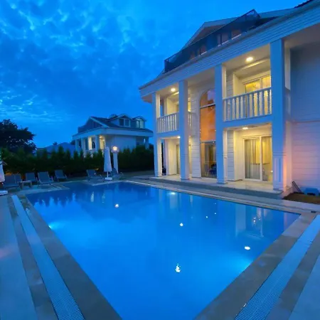 빌라 White House, 4 Bedroom, Large Private Pool, Close To Amenities *